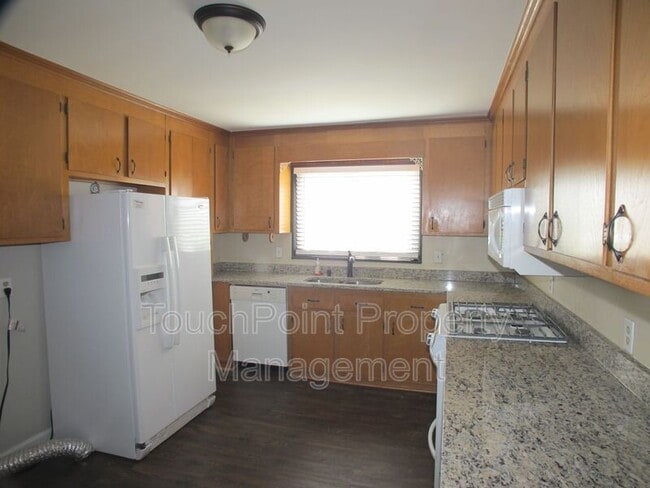 Building Photo - 6561 Morehead Rd