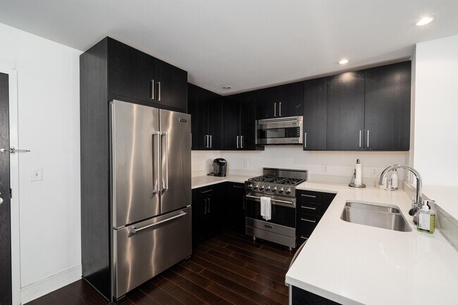 Foto del edificio - 1100 Maxwell Ln