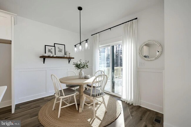 Foto del edificio - 1022 Trinity Rd