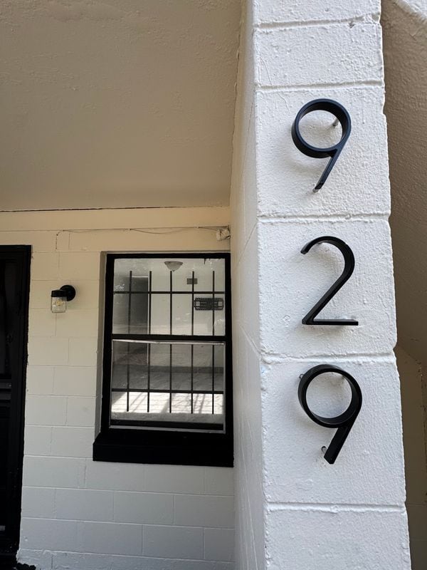 Foto del edificio - 929 W 27th St