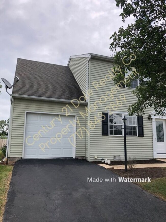 Building Photo - 3 BR, 1.5 Baths, 1 car garage Dover PA