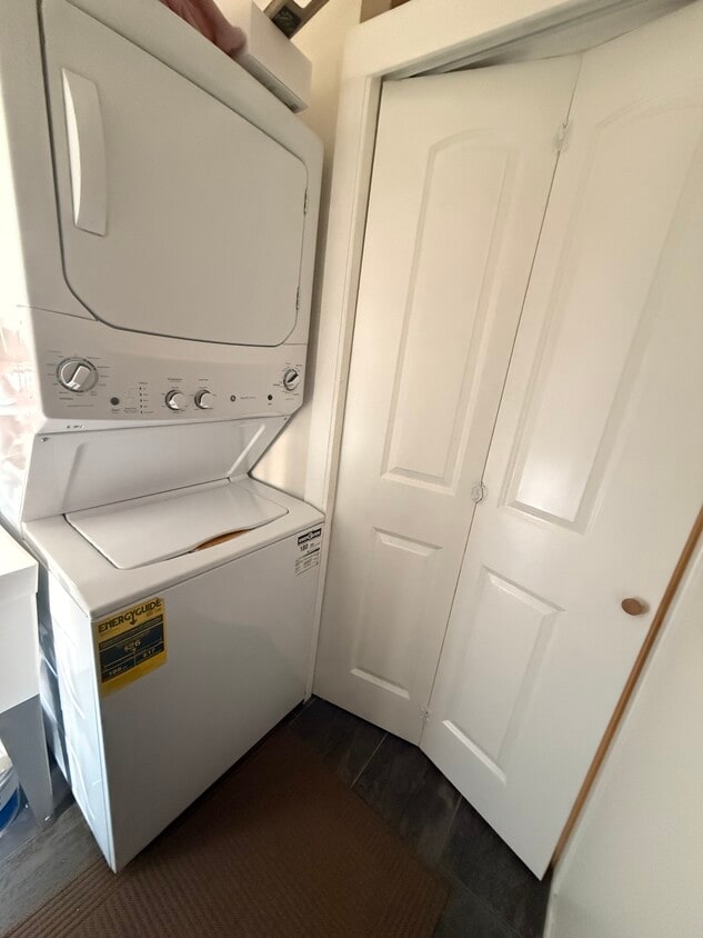 Building Photo - 14108 Angell St