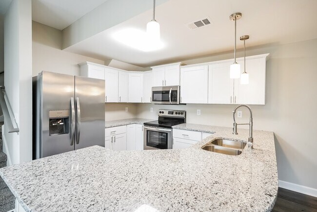 Foto del edificio - 504 Highland Ct