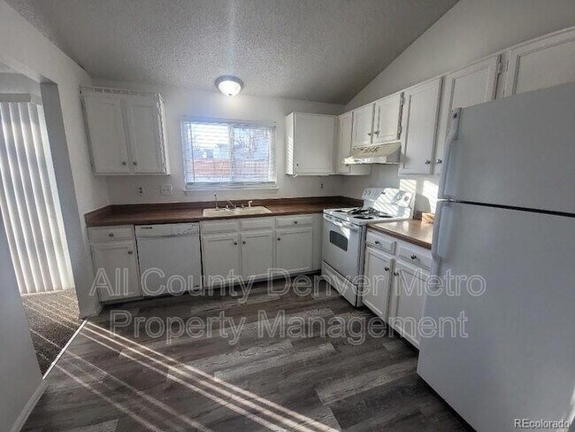 Foto del edificio - 12151 Bellaire Pl