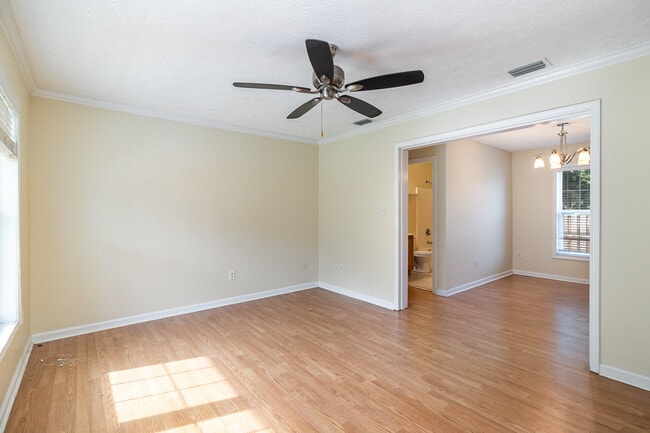 Foto del edificio - 1520 Magnolia St NE