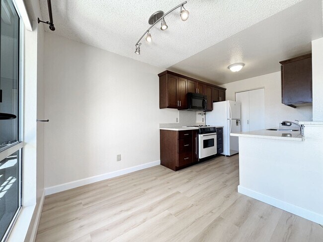 Foto del edificio - Recently Refreshed Pet Friendly Waikele Co...