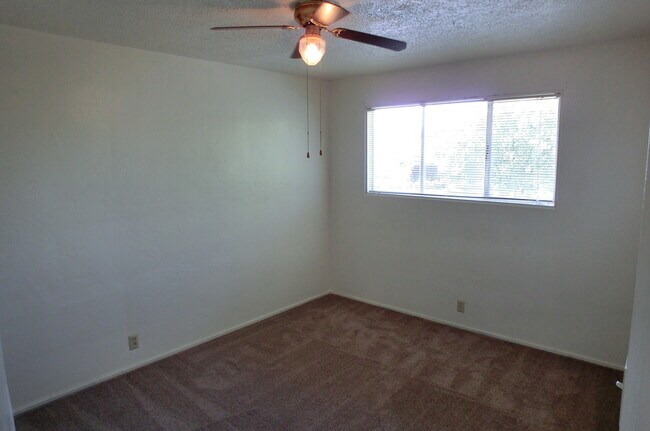 Foto del edificio - Upstairs Apartment