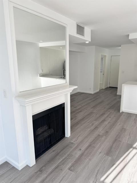 Foto del edificio - 1550 N Fuller Ave