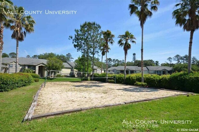 Building Photo - 3705 SW 27th St