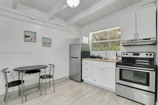 Foto del edificio - 1205 NW 3rd Ave