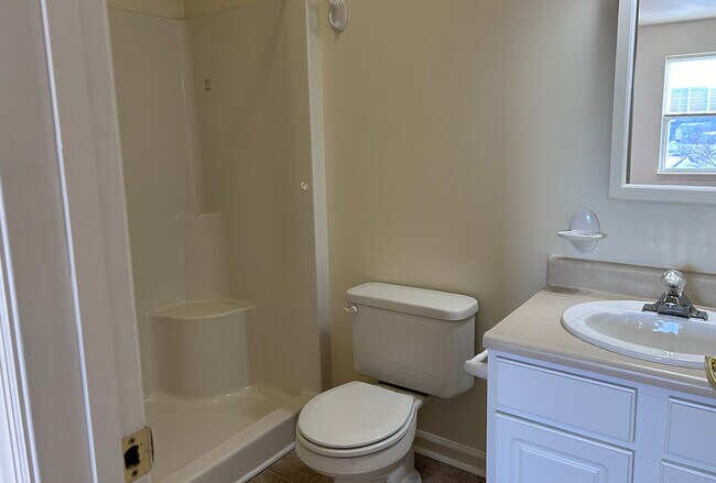 Baño principal - 405 Blossom Dr