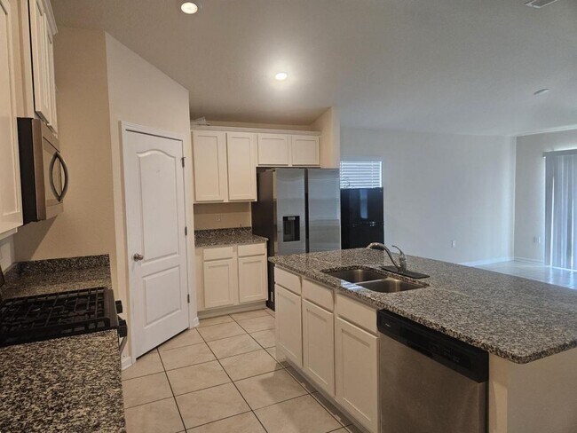 Foto del edificio - 75020 Trestle Ct