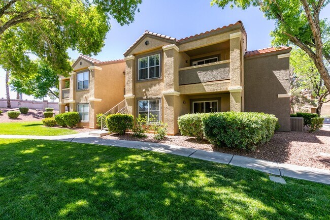 Foto del edificio - Beautiful 2Bed/2Bath First Floor Condo located in Silverado Ranch