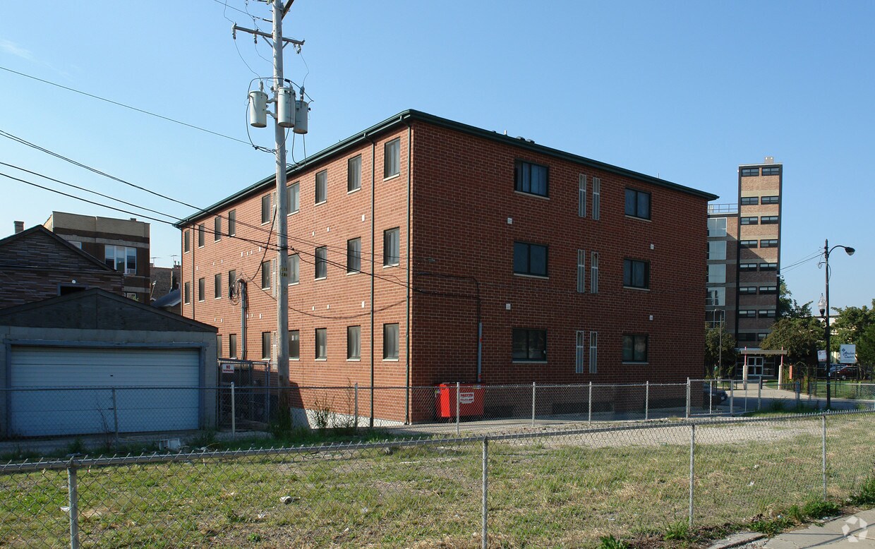 Building Photo - 2223 S Princeton Ave