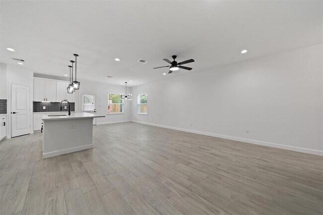 Foto del edificio - 1071 St Clair St