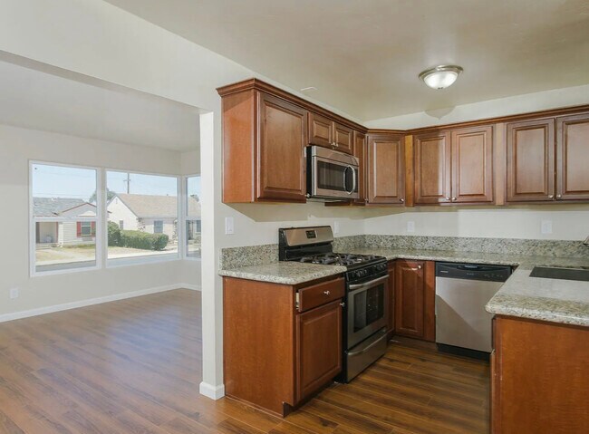 Building Photo - 4355 Keeler Ave