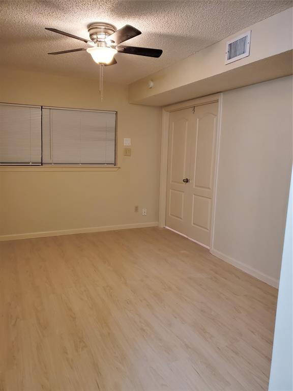 Building Photo - 12235 Sandpiper Dr