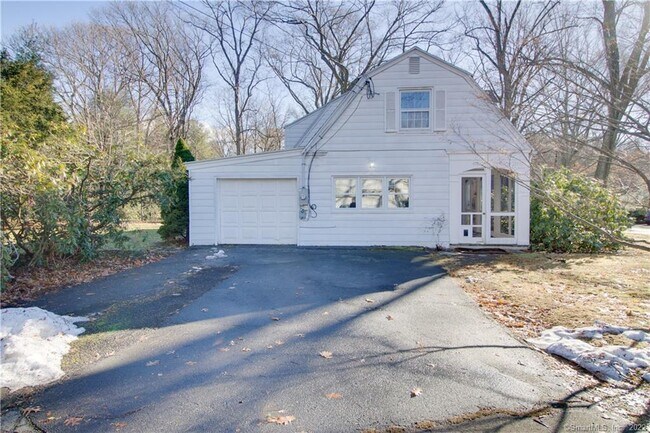 Building Photo - 26 Kent Dr