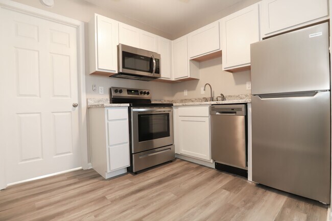 Cocina 1x1 renovada - Limestone Square/Medical Villas