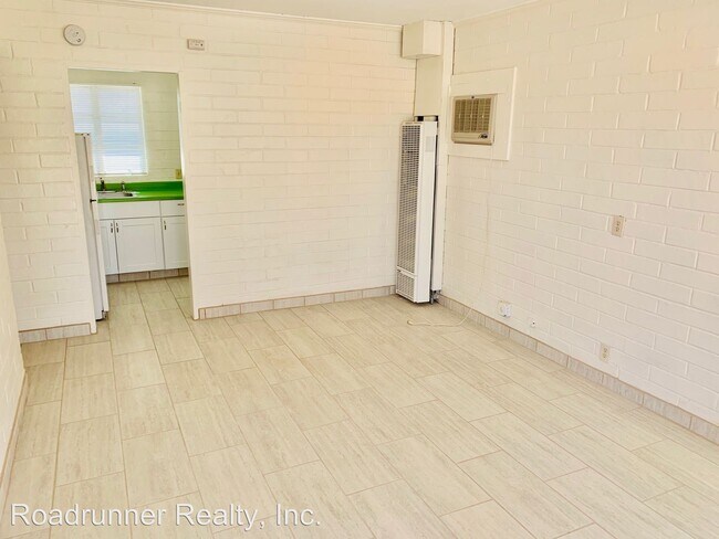 Building Photo - 5892-5898 Ocotillo Ave