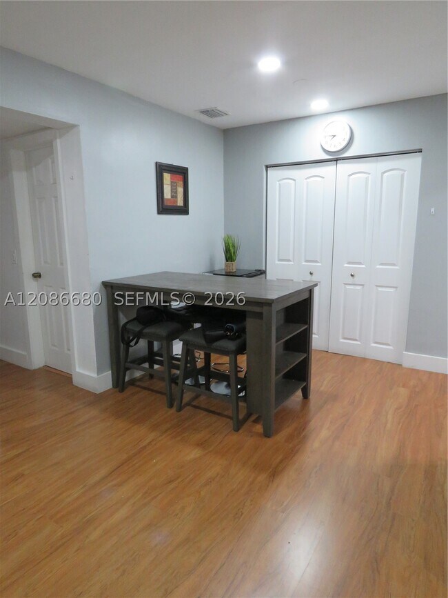 Foto del edificio - 11840 NE 19th Dr