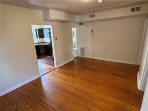 Building Photo - 690 Elm St