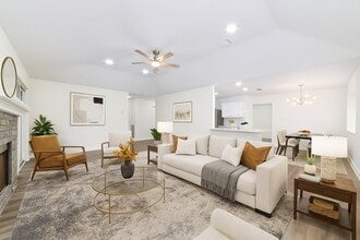 Building Photo - 17003 Summer Dew Ln