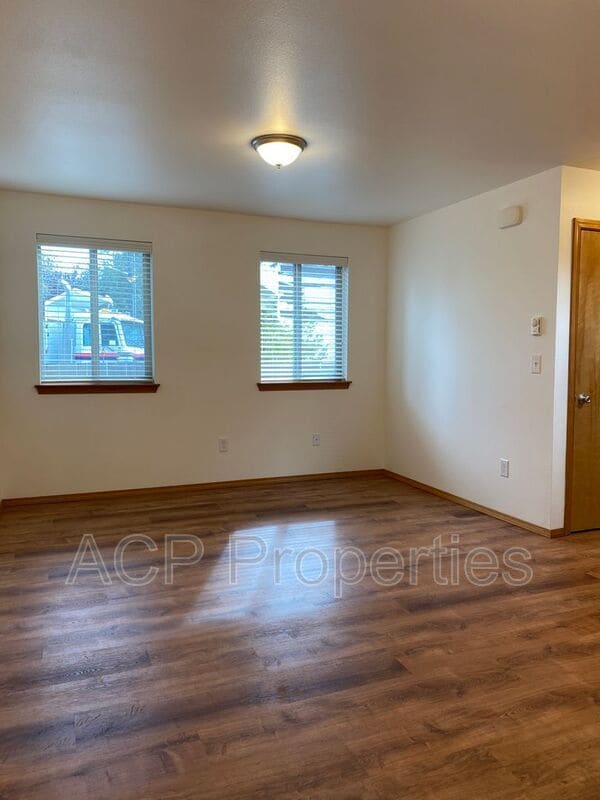 Building Photo - 5895 Cedar St