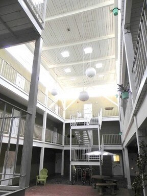 Foto del edificio - 802 Gold Ave SW