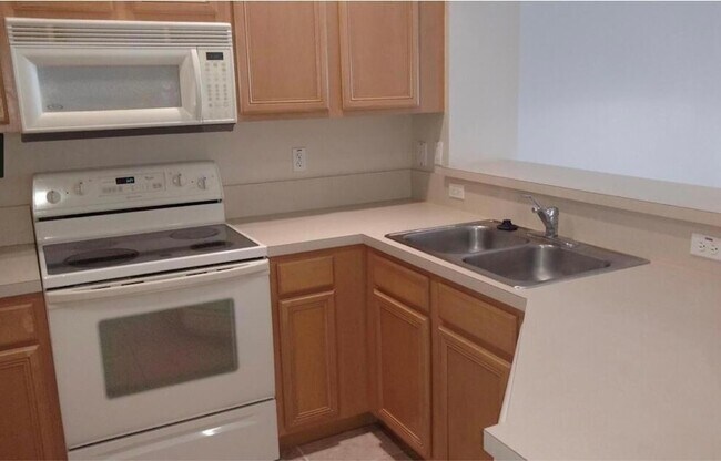 Building Photo - 4866 Palmbrooke Cir