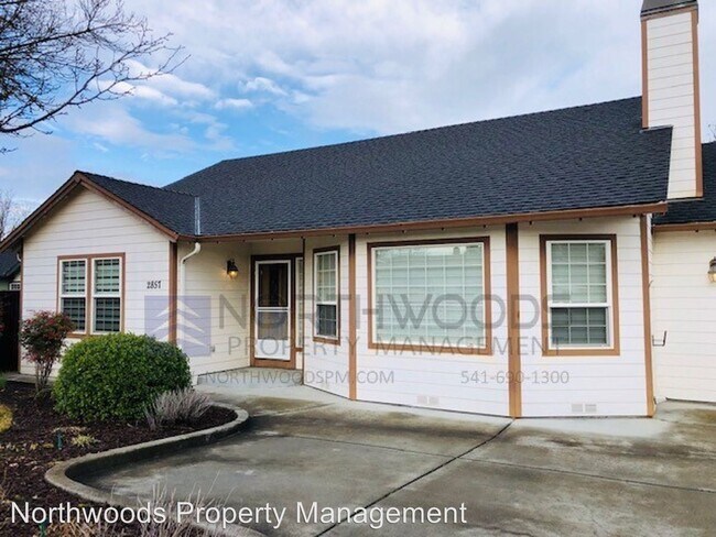 Building Photo - 3 br, 2.5 bath House - 2857 Lone Pine Rd.