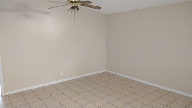 Building Photo - 4838 Sunny Palm Cir