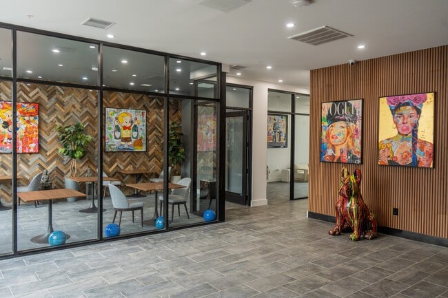 Building Photo - Vida By Gomes