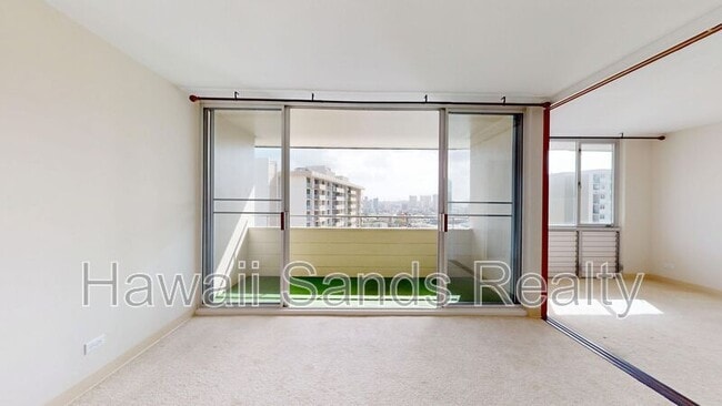 Building Photo - 780 Amana St