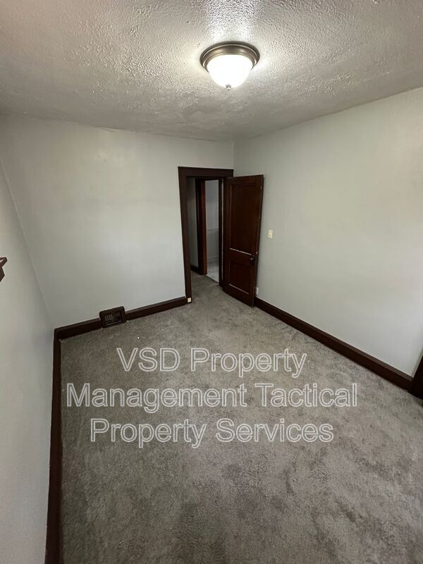 Foto del edificio - 4024 E 143rd St