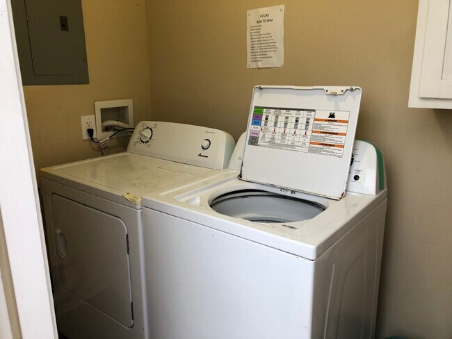 Building Photo - 616 A Garden Road