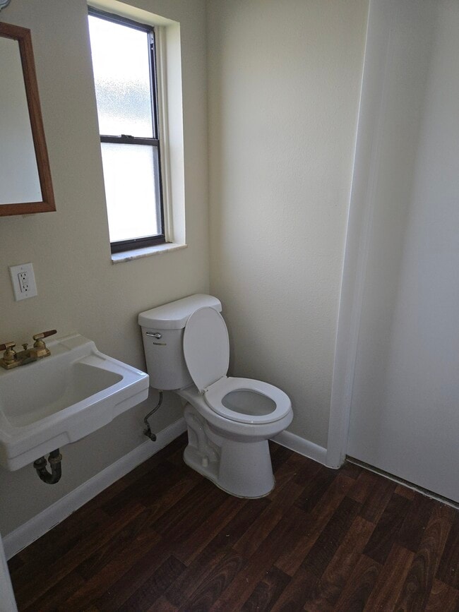 Building Photo - 4440 Atwater Dr