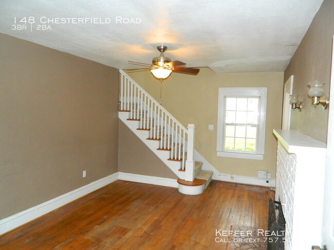 Building Photo - 148 Chesterfield