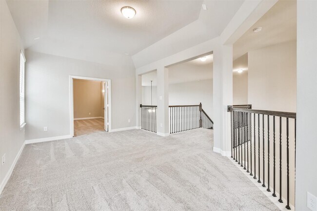 Foto del edificio - 8211 Chartres Wind Dr