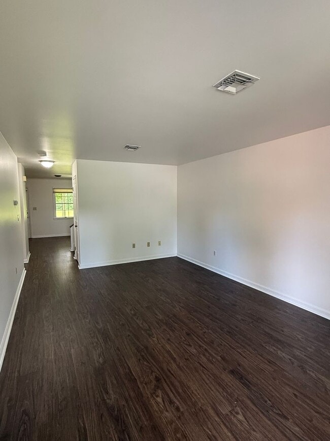 Building Photo - 114 Minnich Rd
