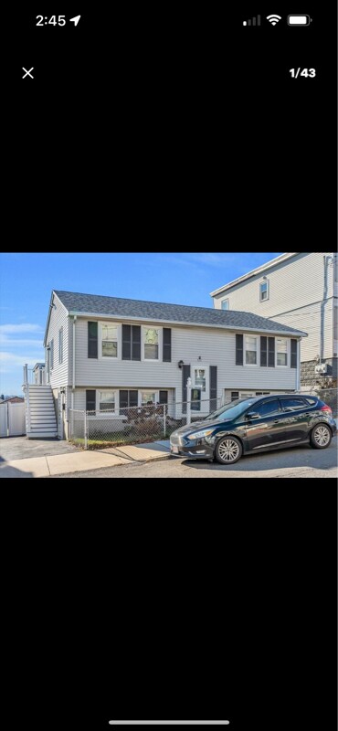 Building Photo - 133 Bellingham St
