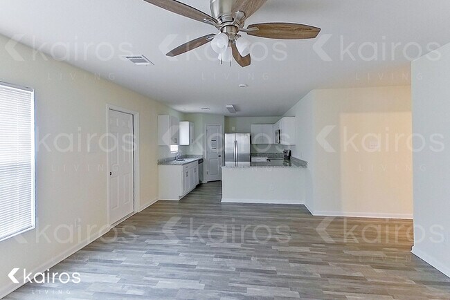 Foto del edificio - 15601 Briar Forest Dr