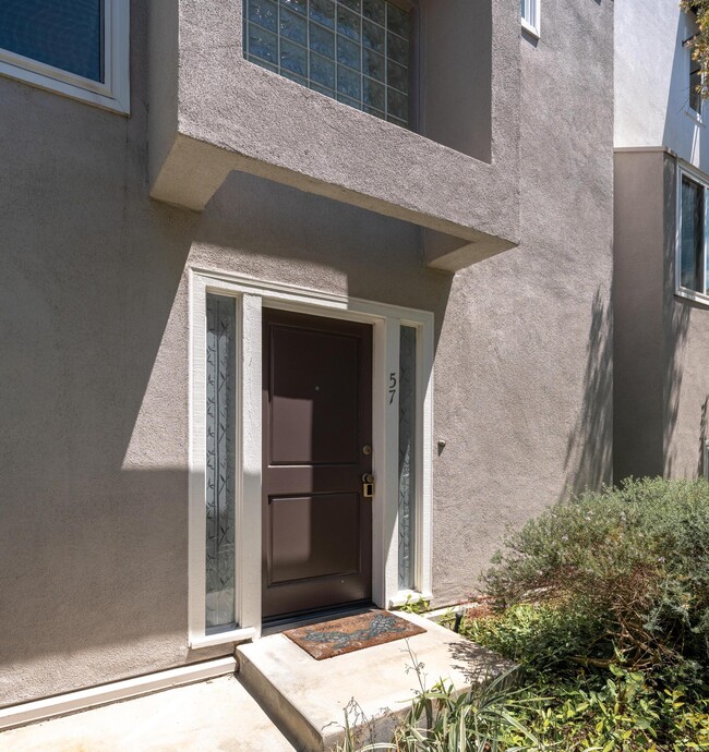 Building Photo - 501 Herondo St