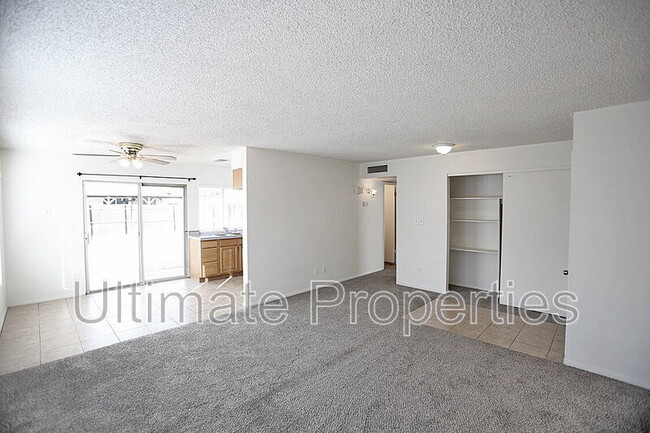 Building Photo - 5648 W Townley Ave