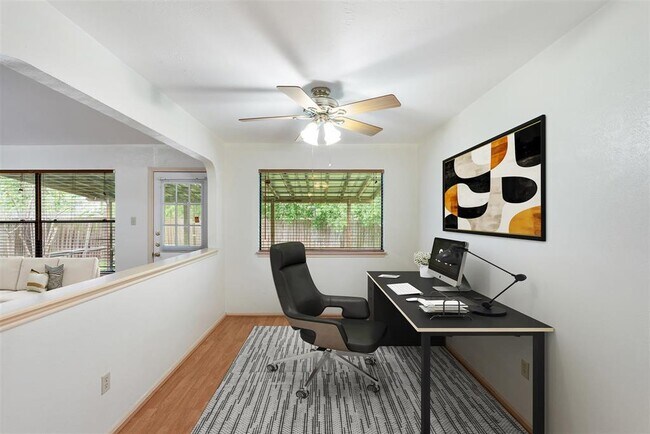 Foto del edificio - 1716 Morning Quail Dr
