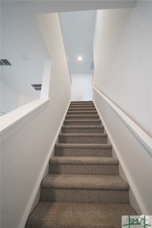 Building Photo - 122 Kingswood Cir