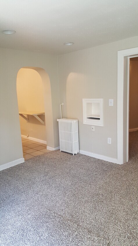 Primary Photo - 1239 N Marion St