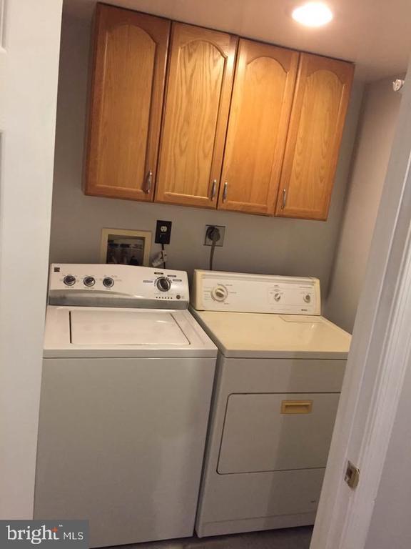 Building Photo - 5800 River Rd