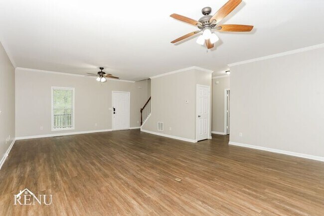 Building Photo - 5201 Bedwood Way