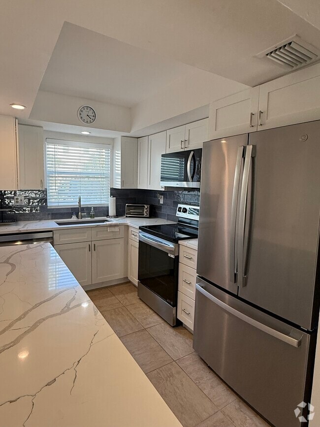refrig. with ice maker - 9200 Midnight Pass Rd